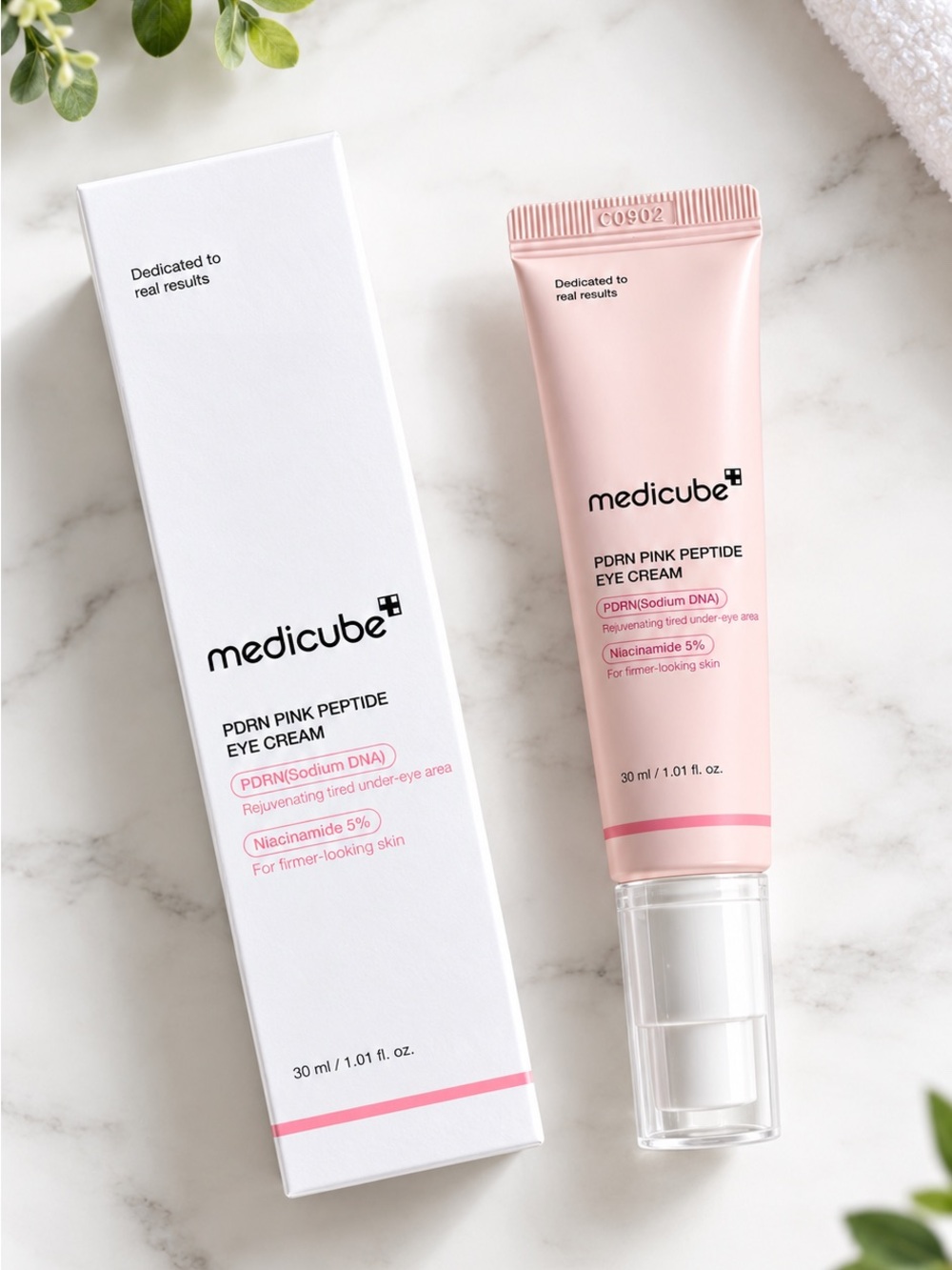 Medicube PDRN Pink Peptide Eye Cream - Pink